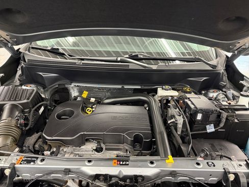 Used 2023 GMC Terrain SLE w/ Driver Convenience Package image 30