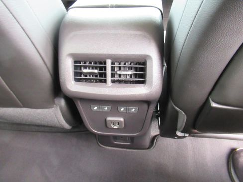 Used 2024 GMC Terrain Denali w/ Denali Premium Package AWD/4WD image 30