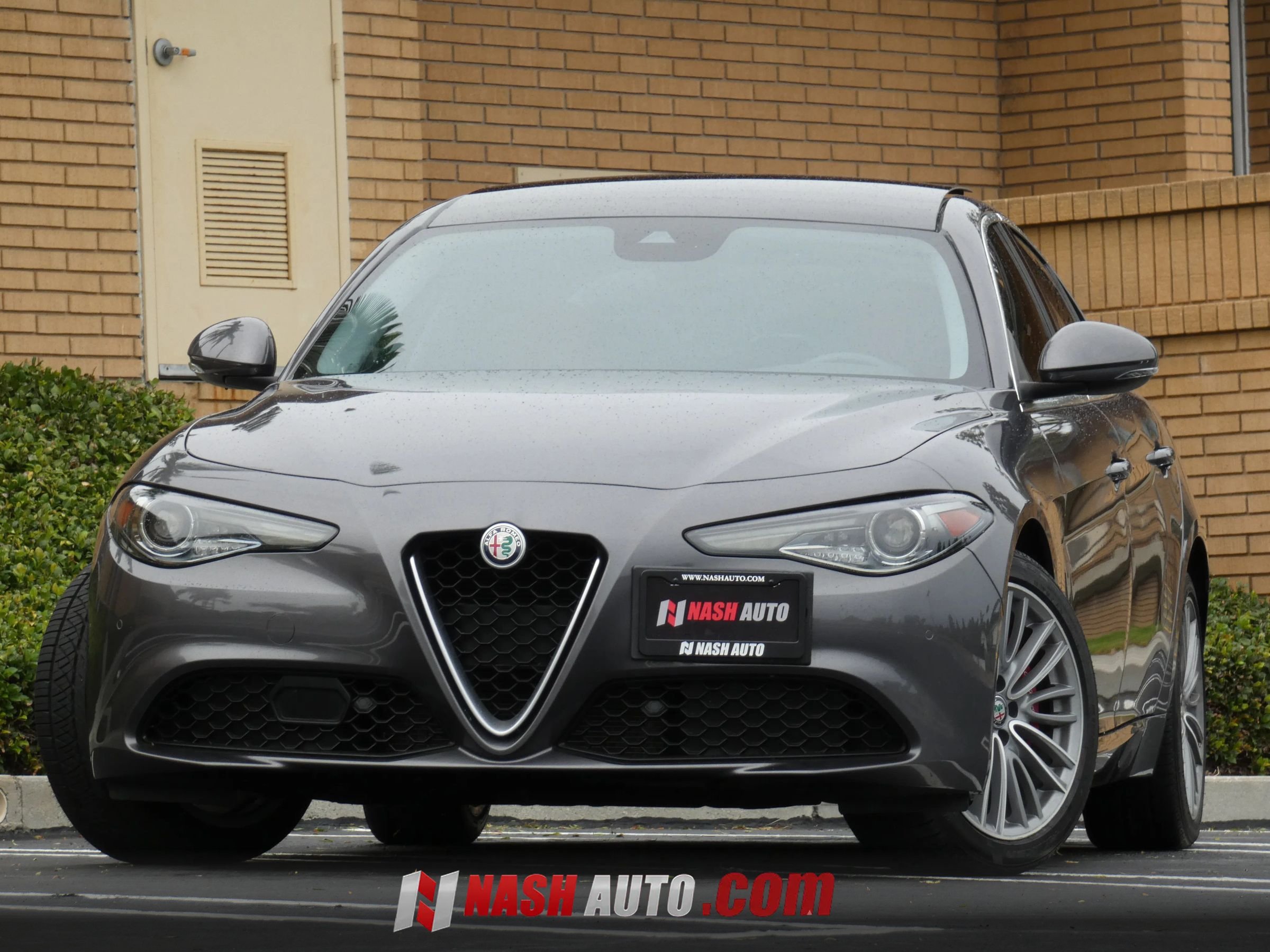 Used 2018 Alfa Romeo Giulia Ti w/ Quick Order Package 22X Lusso AWD/4WD image 4