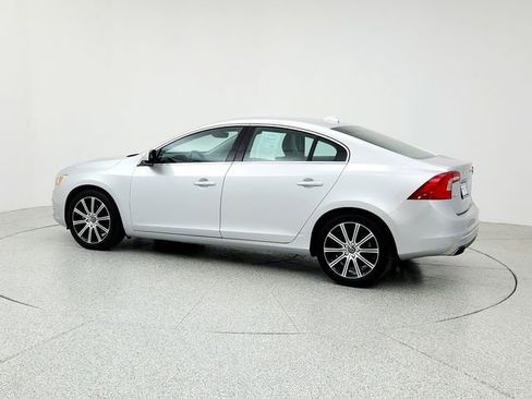 Used 2018 Volvo S60 T5 Inscription image 7