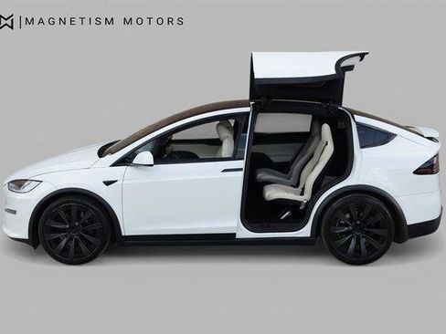 Used 2022 Tesla Model X Plaid AWD/4WD image 4