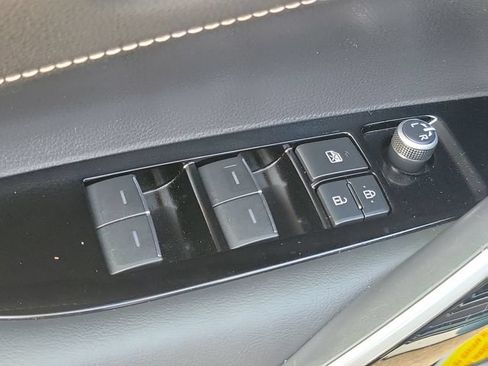 Used 2021 Toyota Corolla XSE FWD image 23