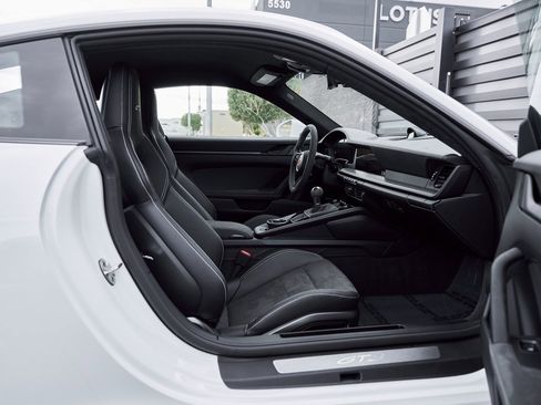 Used 2025 Porsche 911 GT3 w/ Chrono Package image 27