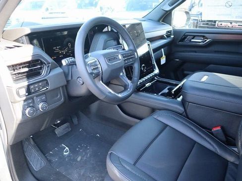 New 2026 GMC Yukon Denali w/ Sun & Power Step Package AWD/4WD image 29