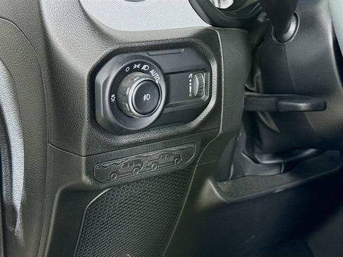 Used 2025 Jeep Wrangler Unlimited Sport AWD/4WD image 10