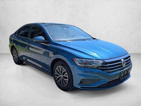 Used 2019 Volkswagen Jetta SE FWD image 3