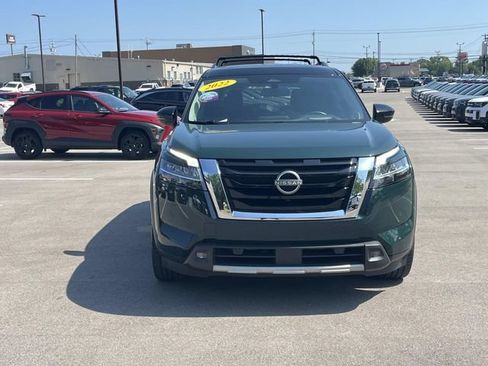 Used 2022 Nissan Pathfinder Platinum w/ Cargo Package FWD image 2