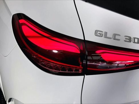 Used 2023 Mercedes-Benz GLC 300 image 27