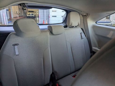 Used 2024 Toyota Sienna LE image 28