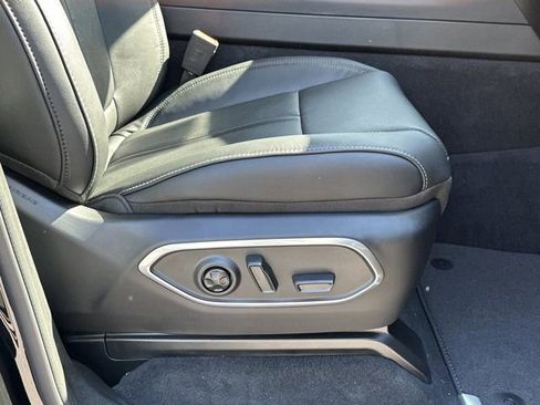 New 2026 Jeep Grand Wagoneer 4WD image 15