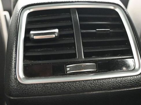 Used 2018 Audi Q3 2.0T Premium image 17