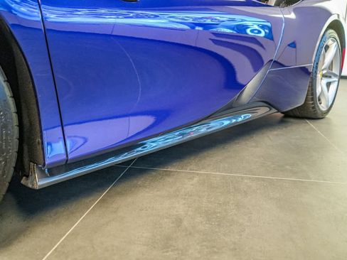 Used 2022 Ferrari SF90 Spider image 28