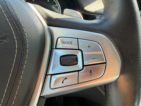 Used 2016 BMW 750i image 23