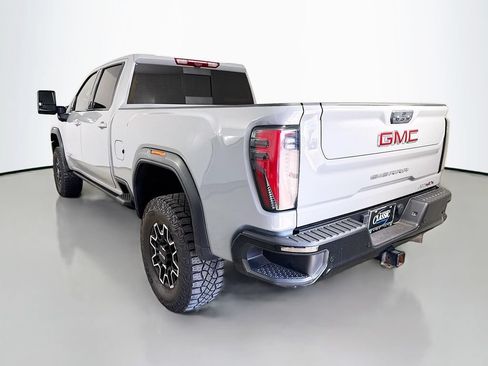Used 2024 GMC Sierra 2500 AT4X AWD/4WD image 5