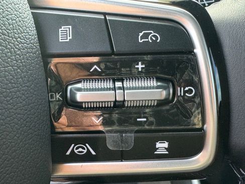New 2026 Kia Carnival FWD image 27
