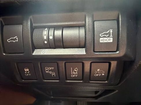 Used 2019 Subaru Outback 2.5i Touring AWD/4WD image 18
