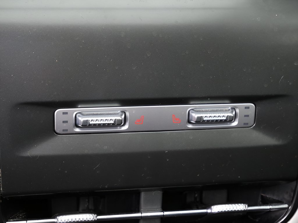 Used 2025 Lincoln Nautilus Reserve AWD/4WD image 15
