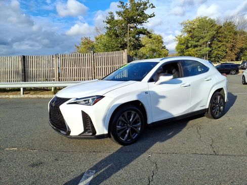 Certified 2022 Lexus UX 250h F Sport image 3