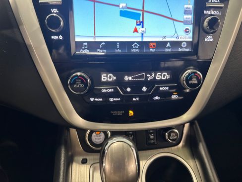 Used 2017 Nissan Murano SL w/ SL Technology Package AWD/4WD image 19