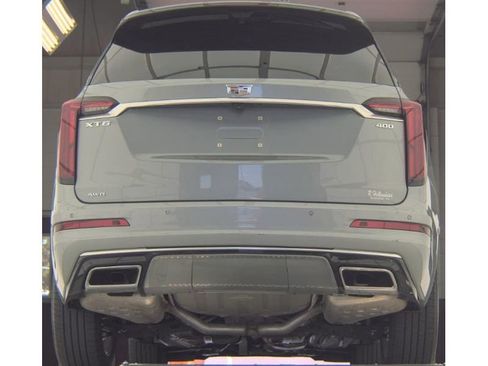 Used 2024 Cadillac XT6 Premium Luxury w/ Technology Package AWD/4WD image 5