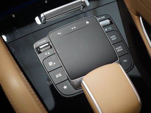 Used 2024 Mercedes-Benz GLS 580 4MATIC image 27