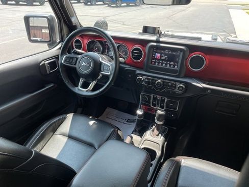 Used 2018 Jeep Wrangler Unlimited Rubicon w/ Safety Group image 18