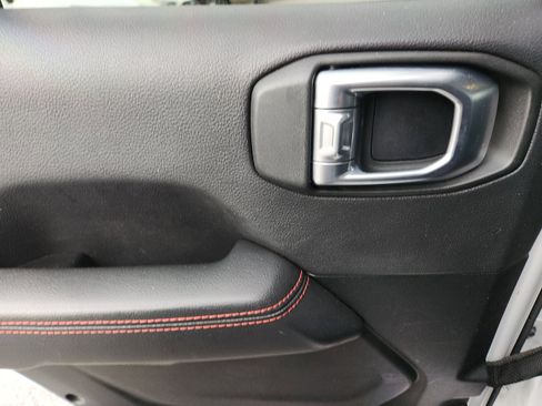 Used 2020 Jeep Wrangler Unlimited Rubicon w/ Dual Top Group image 28