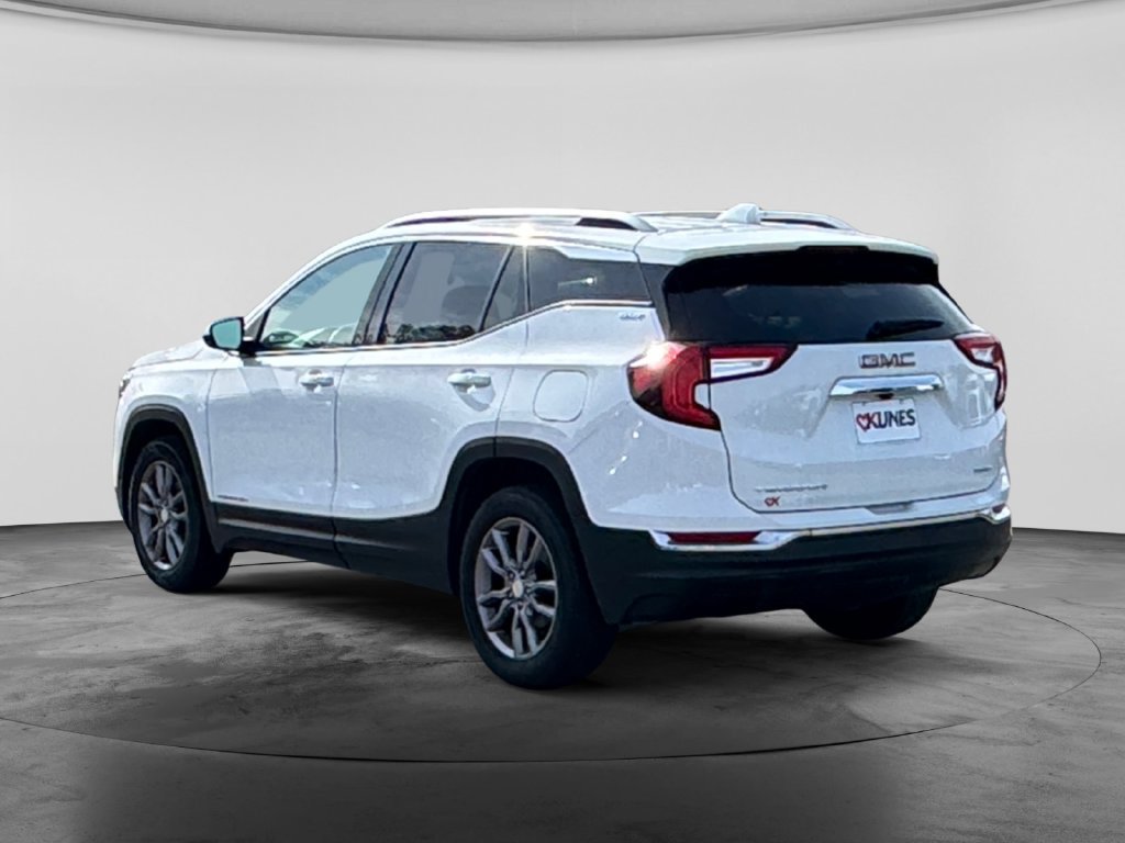 Used 2023 GMC Terrain SLT AWD/4WD image 6