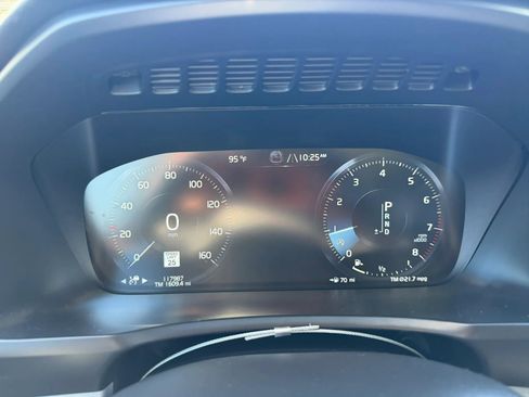 Used 2021 Volvo XC90 T5 Momentum w/ Climate Package AWD/4WD image 10