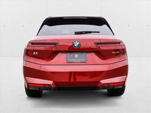 Used 2026 BMW iX xDrive45 w/ Premium Package image 6