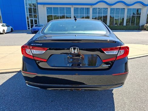 Used 2020 Honda Accord EX image 5