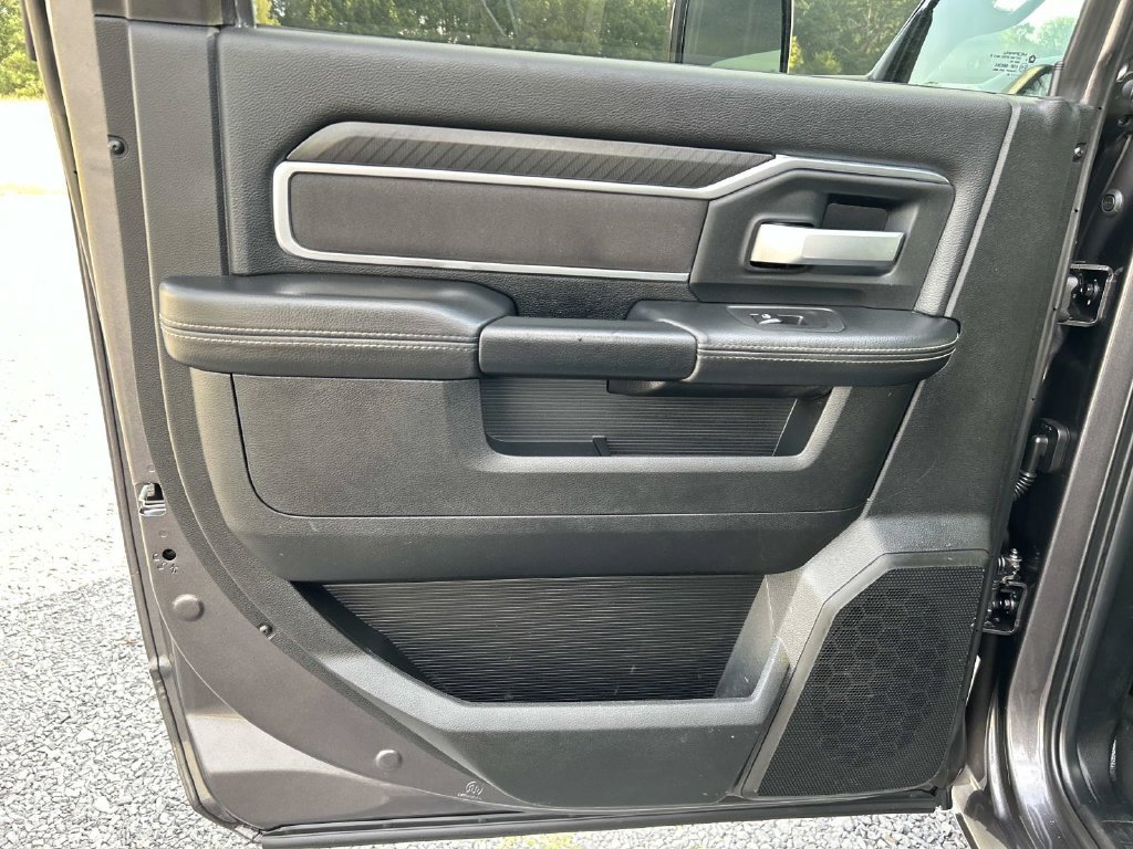 Used 2025 RAM 3500 Big Horn AWD/4WD image 12