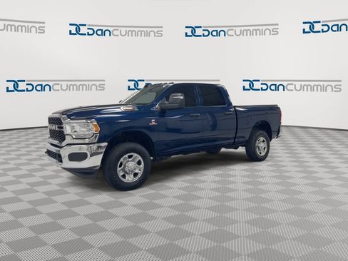 Used 2024 RAM 2500 Tradesman w/ Chrome Appearance Group AWD/4WD image 4