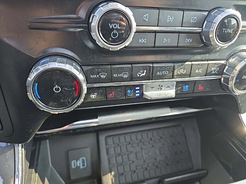 Used 2023 Ford F150 Lariat w/ Equipment Group 502A High AWD/4WD image 27