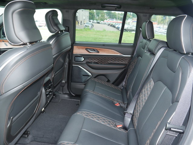 New 2027 Jeep Grand Cherokee Summit AWD/4WD image 19