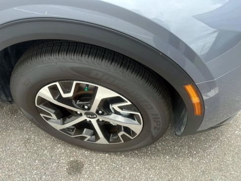 Certified 2024 Kia Sportage EX FWD image 4