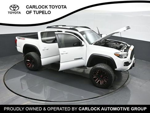 Used 2018 Toyota Tacoma TRD Off-Road AWD/4WD image 67
