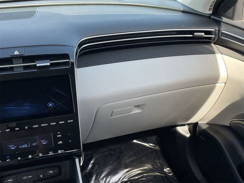 Certified 2022 Hyundai Tucson Limited image 15