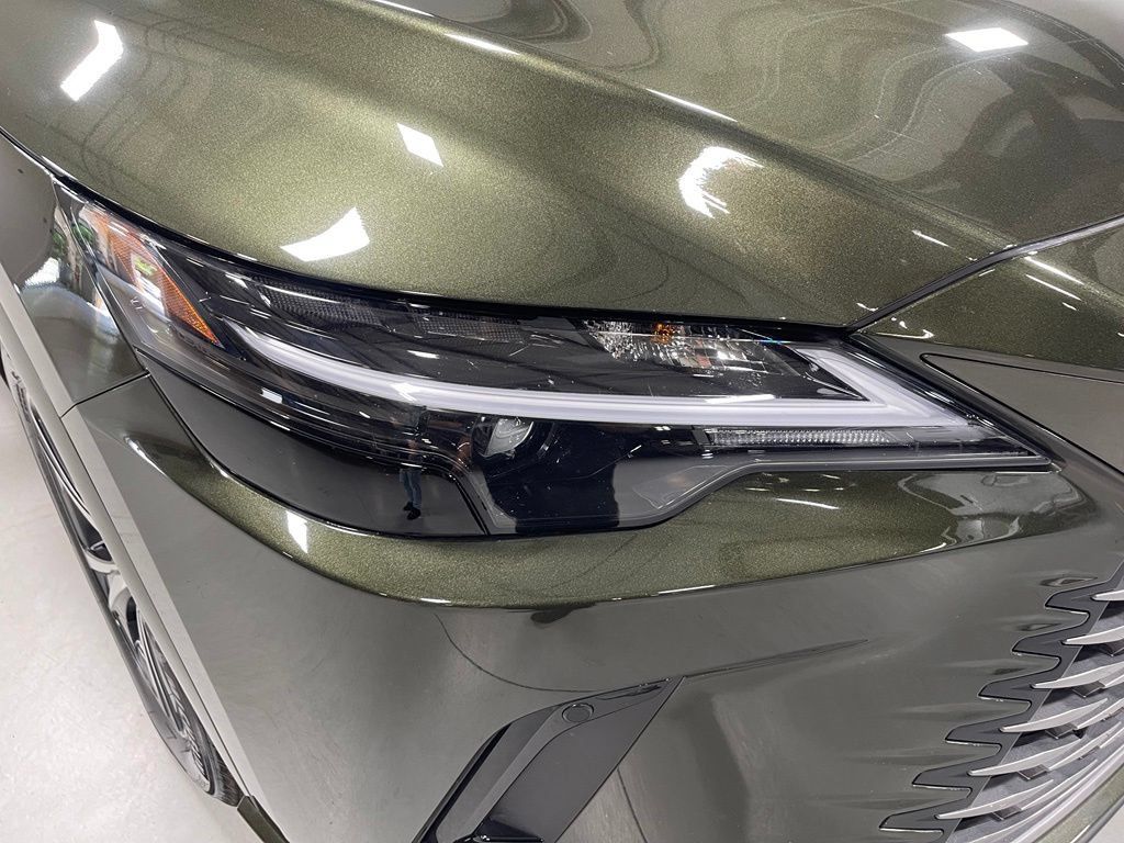 Used 2023 Lexus RX 350 Premium w/ Accessory Package AWD/4WD image 10