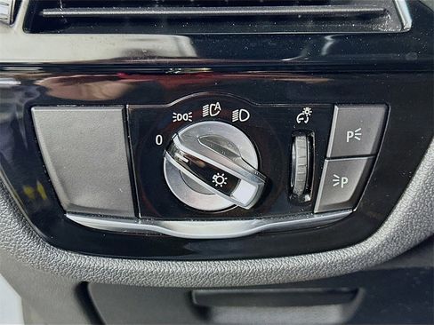 Used 2023 BMW 540i xDrive w/ M Sport Package image 21