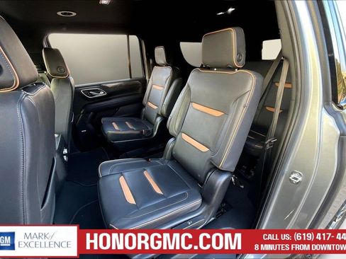 Used 2023 GMC Yukon XL AT4 w/ Technology Package AWD/4WD image 21