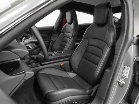 New 2025 Porsche Taycan image 44