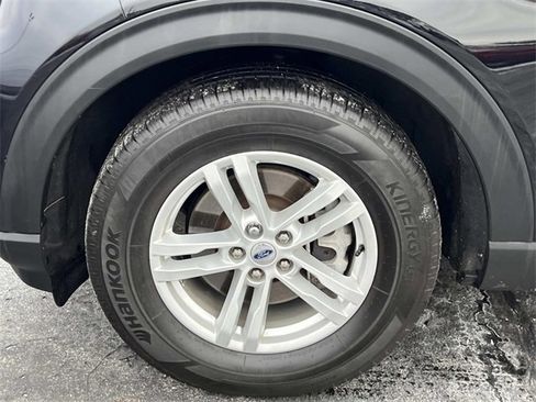 Certified 2023 Ford Explorer XLT image 10