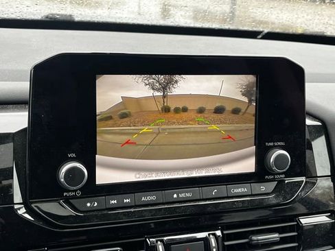 Used 2025 Nissan Pathfinder SV w/ SV Premium Package image 23