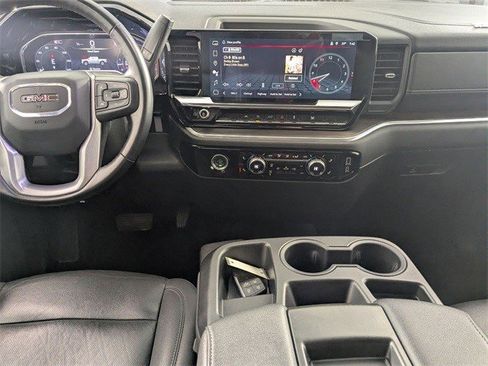 Used 2024 GMC Sierra 1500 SLT image 27