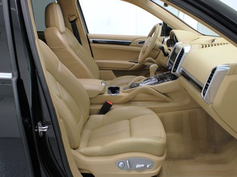 Used 2012 Porsche Cayenne image 50