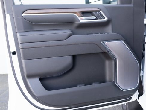 New 2026 Chevrolet Silverado 3500 High Country w/ High Country Premium Package image 15