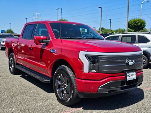 Used 2025 Ford F150 Lightning Lariat AWD/4WD image 8