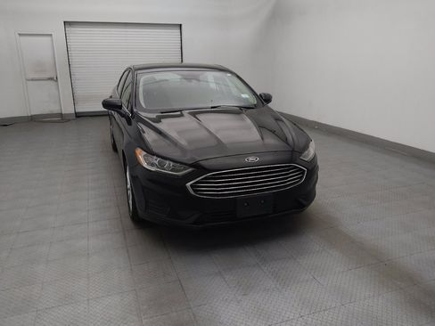 Used 2020 Ford Fusion SE image 14