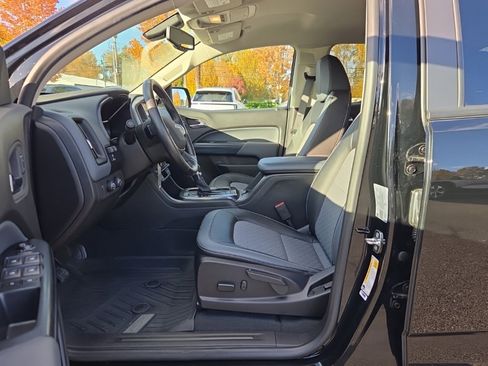 Used 2022 Chevrolet Colorado Z71 image 4